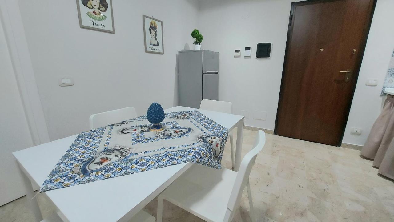Appartamento In Pieno Centro I Mori E Le Dame Palermo Dış mekan fotoğraf