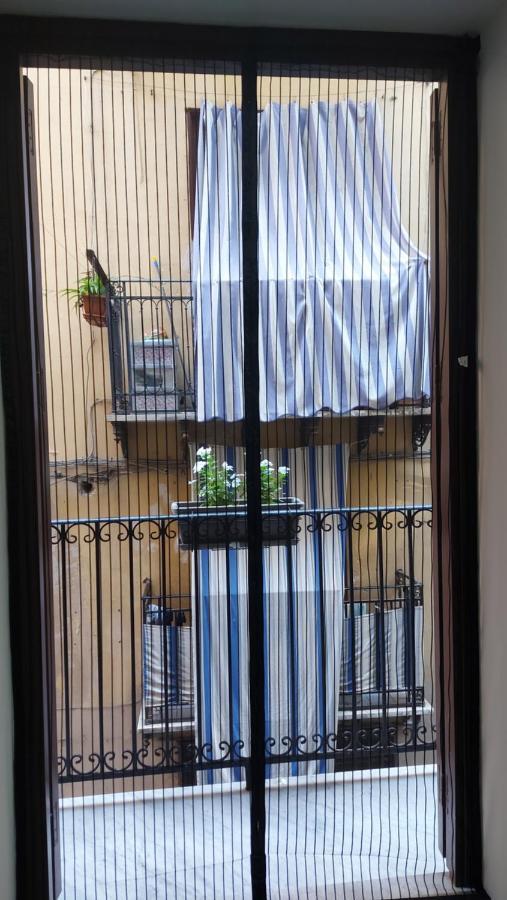 Appartamento In Pieno Centro I Mori E Le Dame Palermo Dış mekan fotoğraf